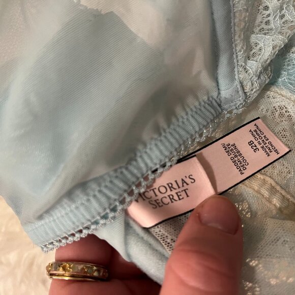 Victoria's Secret Corset Bra Top Mint Blue Green Eyelet Lace Up 32B Push Up - Picture 3 of 3